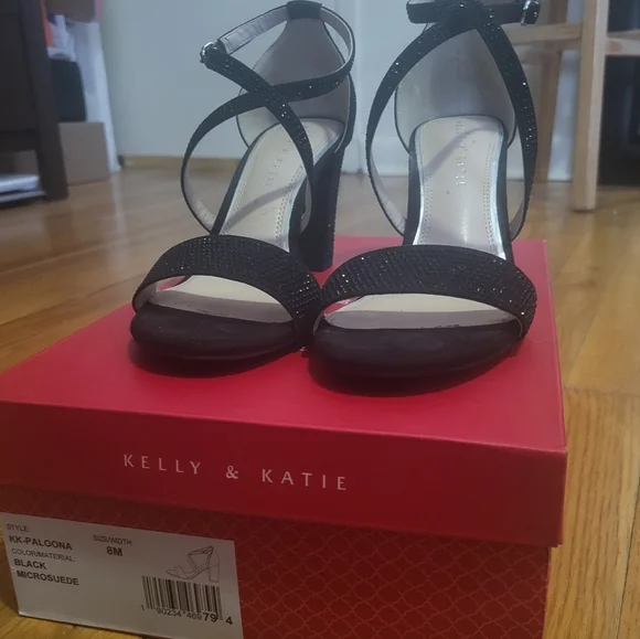 Kelly & Katie Black Strappy Sandals - Picture 4 of 6